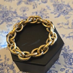 Elegant Gold Chain Bracelet